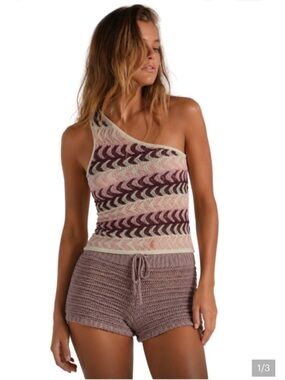 ZARA Asymmetric Knit One Shoulder Top – Size Large – Gently Worn
